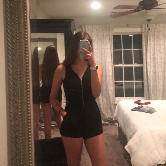 Black romper - Picture 2 of 3